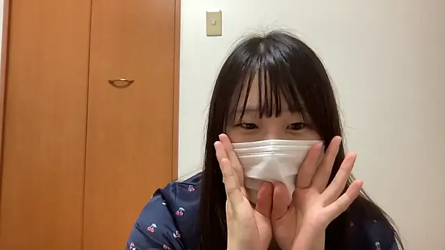 Snapshot of nuu_u chatting on 10-01-25, 03:07 nuu u online show from 10-01-25, 03:07