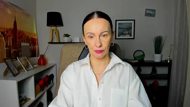 Velvet Jasmine online show from 12-22-25, 06:32