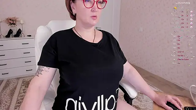 Sanata James online show from 10-23-25, 04:34