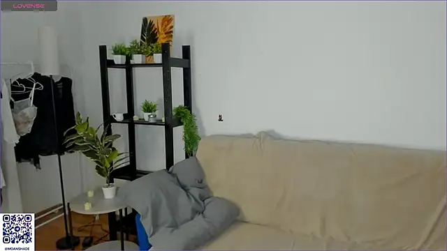 Snapshot of BlurryWish chatting on 11-28-25, 03:14 BlurryWish online show from 11-28-25, 03:14