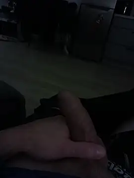 Snapshot of studdd716 chatting on 12-17-25, 04:02 studdd716 online show from 12-17-25, 04:02