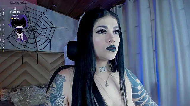  raven black online show from 10-17-25, 02:41