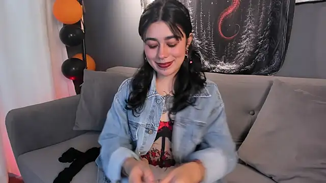 flower smith  online show from 10-11-25, 12:04