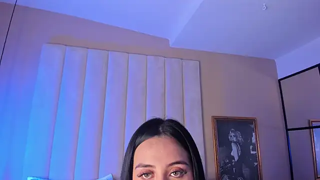 Snapshot of AnnyBentley chatting on 09-29-25, 05:34 AnnyBentley online show from 09-29-25, 05:34