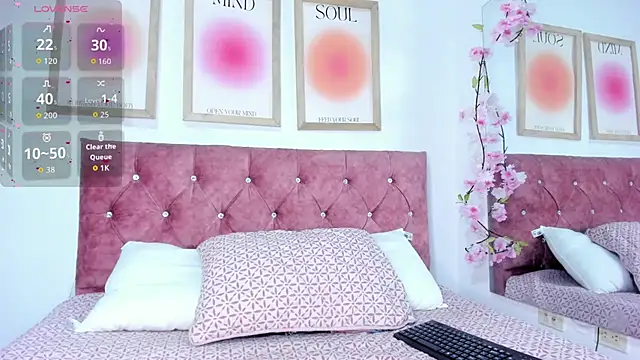 GabiHills online show from 12-15-25, 07:18