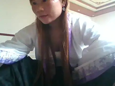 Snapshot of Mainay0033 chatting on 10-02-25, 04:41 Mainay0033 online show from 10-02-25, 04:41