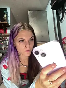 ittybittymeryssa online show from 12-04-25, 04:00