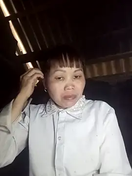 Snapshot of _YooY_ chatting on 10-24-25, 06:21 YooY online show from 10-24-25, 06:21