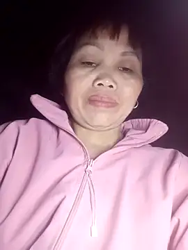 Snapshot of _YooY_ chatting on 10-27-25, 02:43 YooY online show from 10-27-25, 02:43