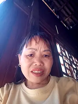 Snapshot of _YooY_ chatting on 11-28-25, 03:09 YooY online show from 11-28-25, 03:09