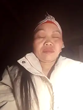 Snapshot of _YooY_ chatting on 12-13-25, 11:21 YooY online show from 12-13-25, 11:21