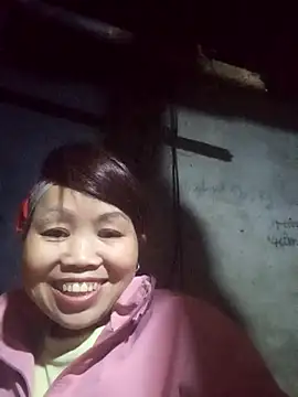 Snapshot of _YooY_ chatting on 12-15-25, 12:09 YooY online show from 12-15-25, 12:09