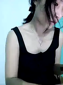 Snapshot of Ly-ny chatting on 09-13-25, 04:45 Ly-ny online show from 09-13-25, 04:45