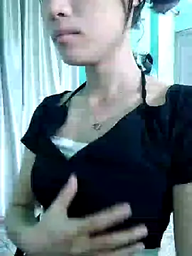 Snapshot of Ly-ny chatting on 09-27-25, 06:51 Ly-ny online show from 09-27-25, 06:51