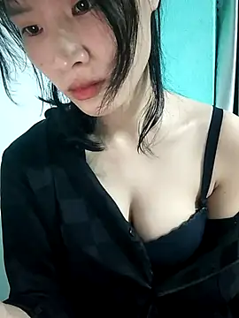 Snapshot of Ly-ny chatting on 09-30-25, 08:41 Ly-ny online show from 09-30-25, 08:41