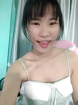 Snapshot of Ly-ny chatting on 10-26-25, 07:25 Ly-ny online show from 10-26-25, 07:25