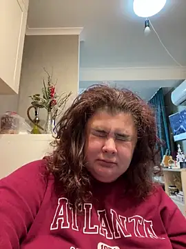 Snapshot of AliceCurlyX chatting on 11-28-25, 08:44 AliceCurlyX online show from 11-28-25, 08:44