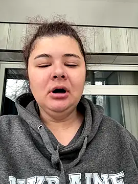 Snapshot of AliceCurlyX chatting on 12-15-25, 09:35 AliceCurlyX online show from 12-15-25, 09:35