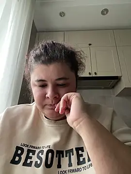 AliceCurlyX online show from 02-17-26, 09:06