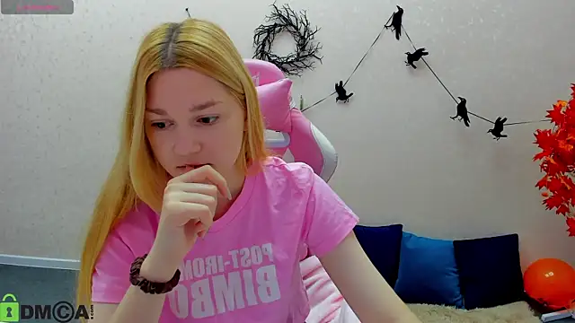 Sylvia Ortiz online show from 11-04-25, 01:05