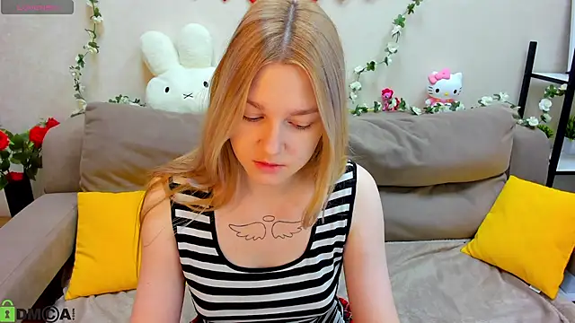 Snapshot of Sylvia_Ortiz chatting on 02-25-26, 01:04 Sylvia Ortiz online show from 02-25-26, 01:04