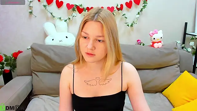 Snapshot of Sylvia_Ortiz chatting on 02-28-26, 08:37 Sylvia Ortiz online show from 02-28-26, 08:37