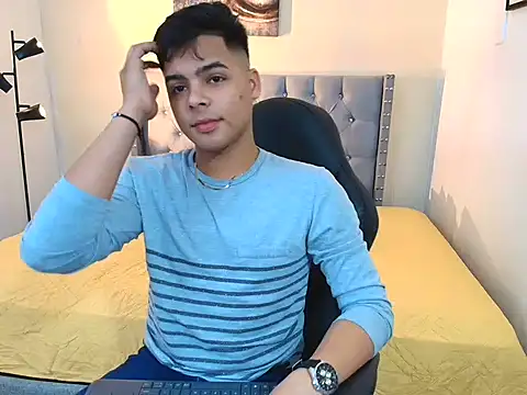 Snapshot of stewart_mateo_ chatting on 09-24-25, 02:37 stewart mateo  online show from 09-24-25, 02:37