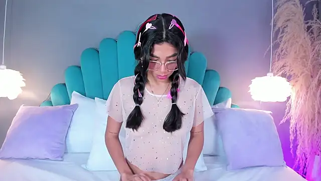 AlassiaHocthner online show from 10-09-25, 11:41