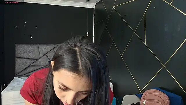 Snapshot of LiaMonroee_ chatting on 10-27-25, 12:20 LiaMonroee online show from 10-27-25, 12:20