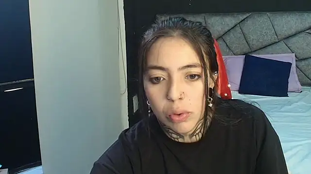 Snapshot of LiaMonroee_ chatting on 11-30-25, 11:36 LiaMonroee online show from 11-30-25, 11:36