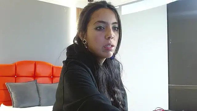 Snapshot of LiaMonroee_ chatting on 02-11-26, 11:59 LiaMonroee online show from 02-11-26, 11:59