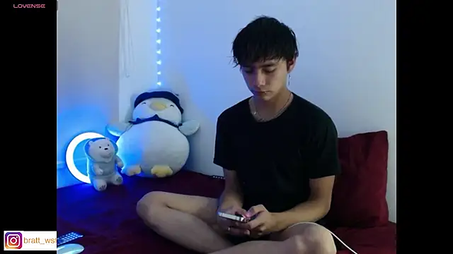 Noah Blaze online show from 12-17-25, 03:01