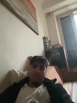 Snapshot of Lorenzo1511 chatting on 09-30-25, 04:56 Lorenzo1511 online show from 09-30-25, 04:56