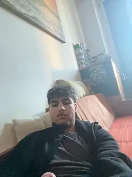 Snapshot of Lorenzo1511 chatting on 10-06-25, 04:04 Lorenzo1511 online show from 10-06-25, 04:04