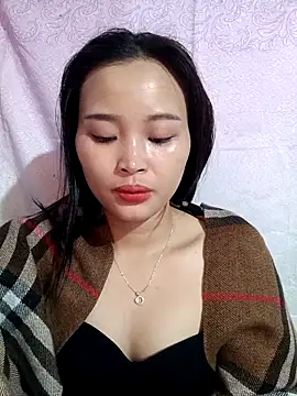 Lili lovely online show from 11-15-25, 01:14