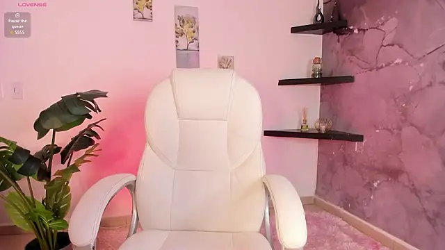 Lilokat  online show from 03-25-26, 03:56