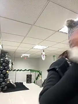 ScarletDoll online show from 12-21-25, 04:08