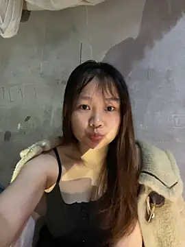 Snapshot of Hinne07 chatting on 12-03-25, 01:02 Hinne07 online show from 12-03-25, 01:02