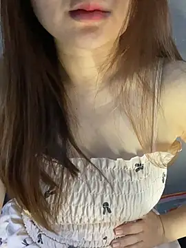 Snapshot of Hinne07 chatting on 01-11-26, 05:45 Hinne07 online show from 01-11-26, 05:45