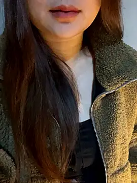 Snapshot of Hinne07 chatting on 01-13-26, 03:39 Hinne07 online show from 01-13-26, 03:39