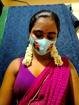 mini-queen online show from 10-15-25, 05:57