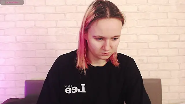 Ericha Stone online show from 01-10-26, 01:18