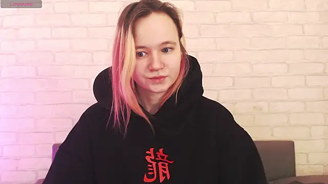 Ericha Stone online show from 03-18-26, 01:31