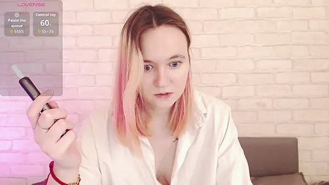 Ericha Stone online show from 04-07-26, 08:15