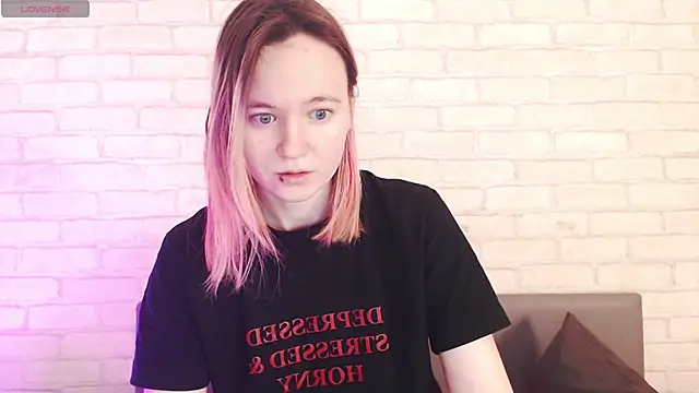 Ericha Stone online show from 04-18-26, 01:53