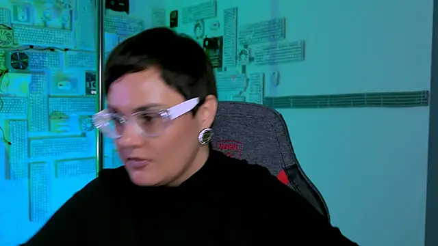 LauraDavidsons online show from 09-28-25, 04:12