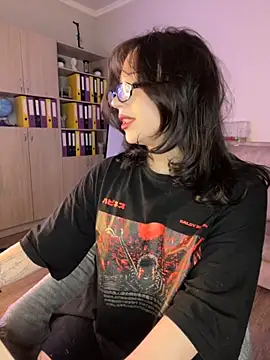 YourLittleDevil online show from 11-10-25, 01:32