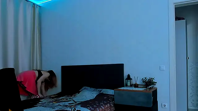 Snapshot of JanetShy chatting on 12-20-25, 07:04 JanetShy online show from 12-20-25, 07:04