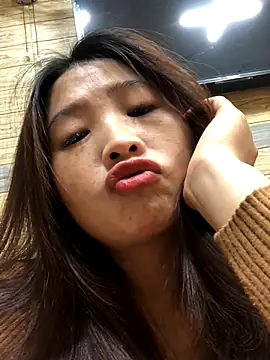 Snapshot of LiLy-0477 chatting on 10-08-25, 05:32 LiLy-0477 online show from 10-08-25, 05:32