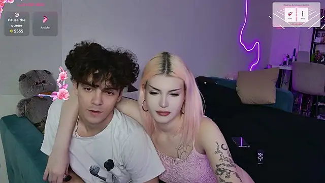 Snapshot of Alice18James chatting on 09-28-25, 09:47 Alice18James online show from 09-28-25, 09:47